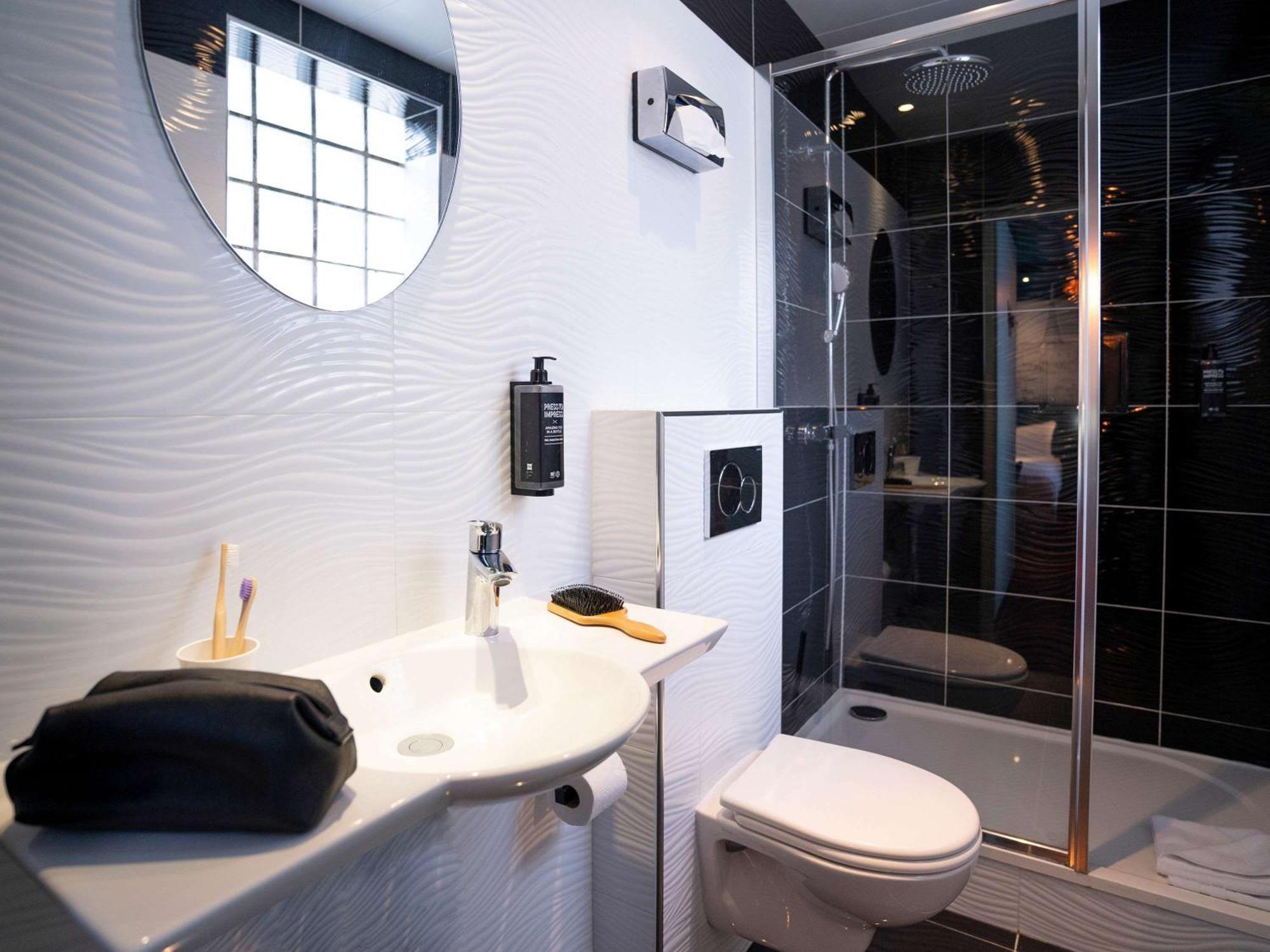 Hotel Ibis Styles Batignolles Parigi