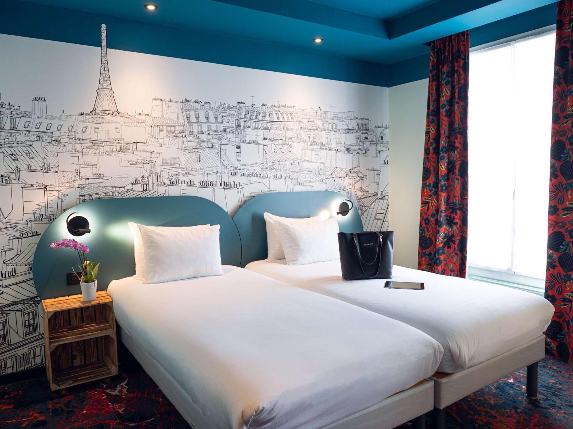 Ibis Styles Batignolles Parigi