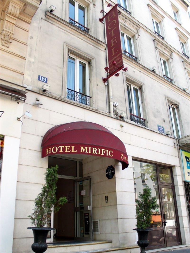 Ibis Styles Batignolles Parigi