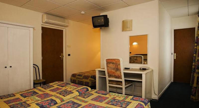 Ibis Styles Batignolles 3* Parigi
