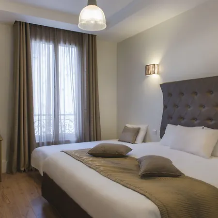Ibis Styles Batignolles Parigi